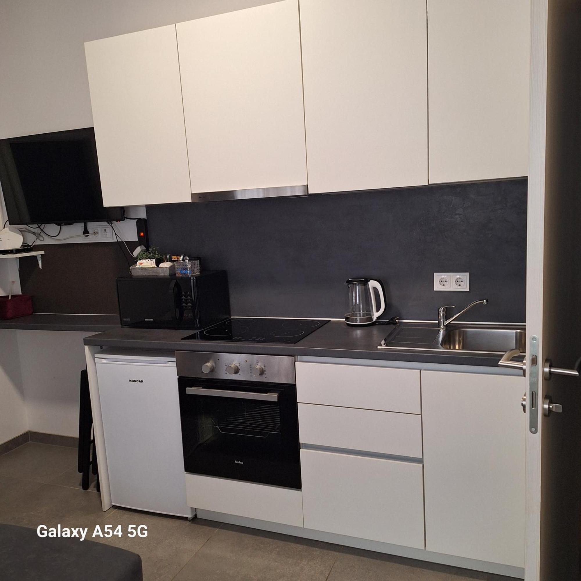 Studio Apartmani Louis I Lola Zagreb Exterior foto